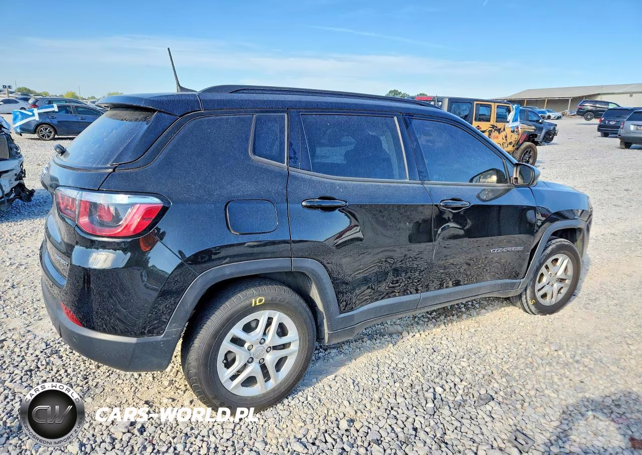 2018 Jeep Compass Sport VIN:3C4NJCAB5JT425139 - 3