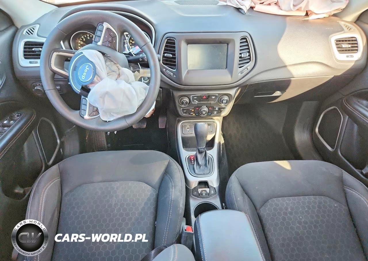 2018 Jeep Compass Sport VIN:3C4NJCAB5JT425139 - 8