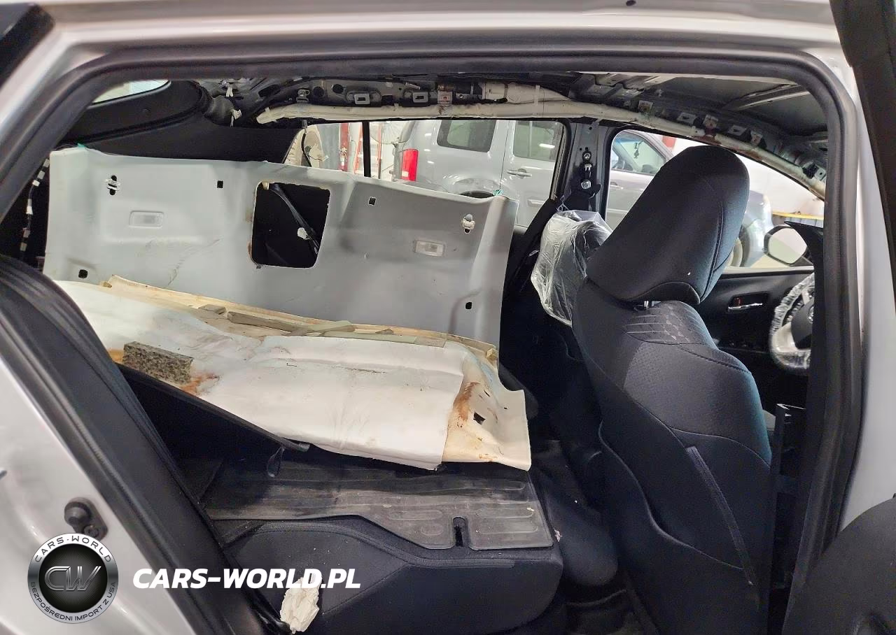 2018 Toyota Prius Two VIN:JTDKBRFU1J3083049 - 10