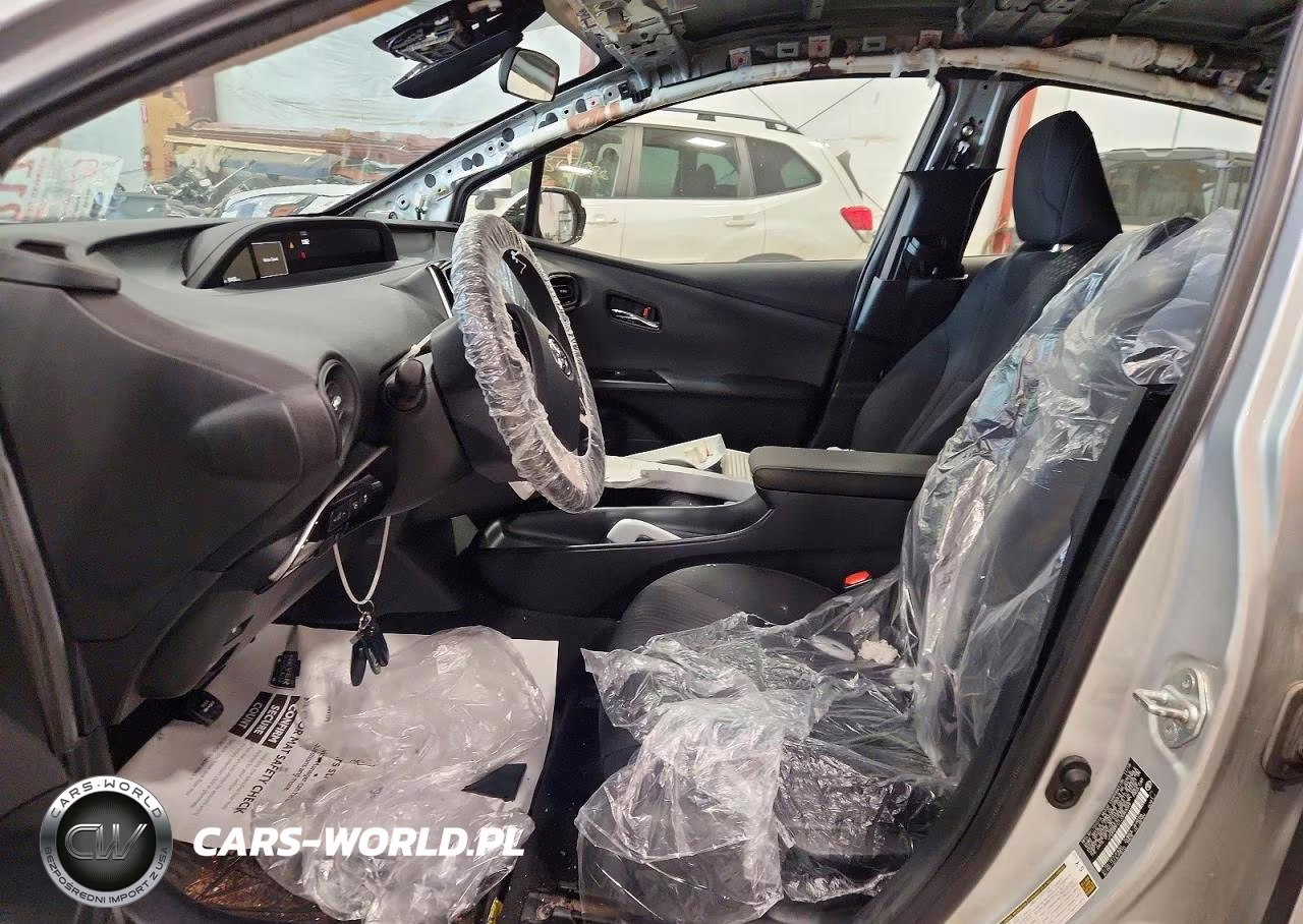 2018 Toyota Prius Two VIN:JTDKBRFU1J3083049 - 7