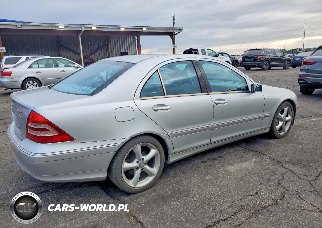 2004 Mercedes-Benz C 230K Sport Sedan VIN:WDBRF40J34F513170 - 3