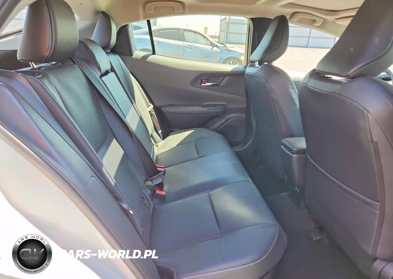 2024 Toyota Prius Xle VIN:JTDACAAU7R3031373 - 10