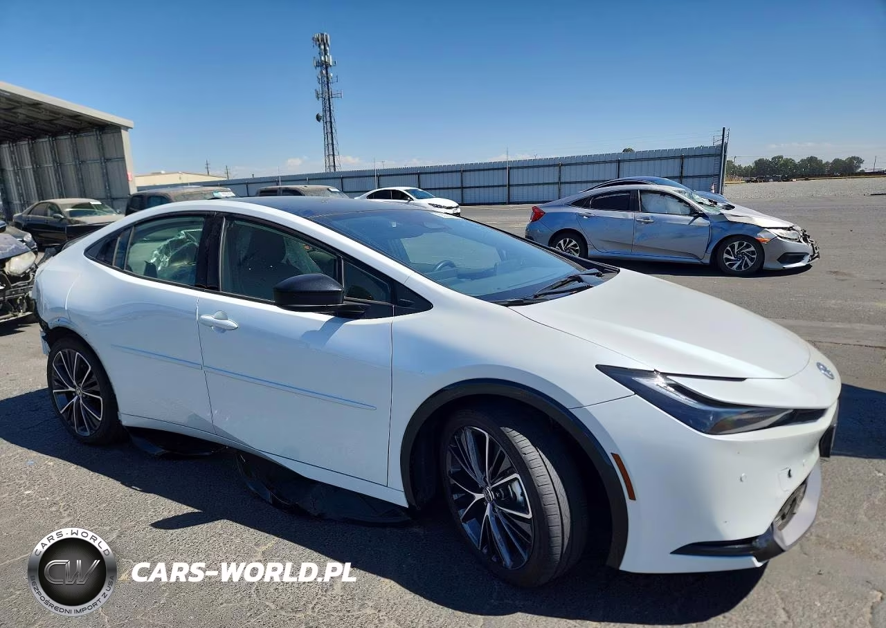 2024 Toyota Prius Xle VIN:JTDACAAU7R3031373 - 4