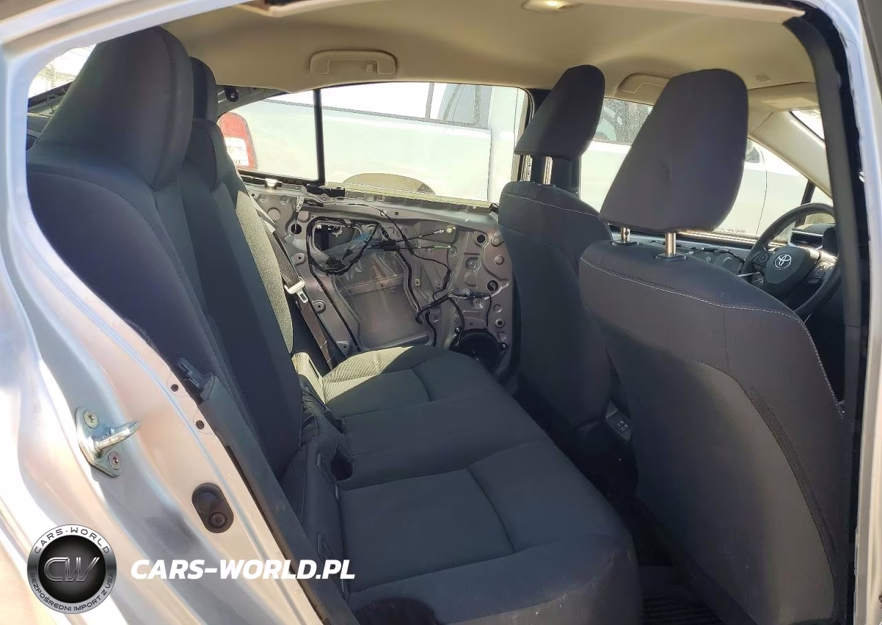 2026 Toyota Corolla Le VIN:JTDB4MEE8T3033095 - 10