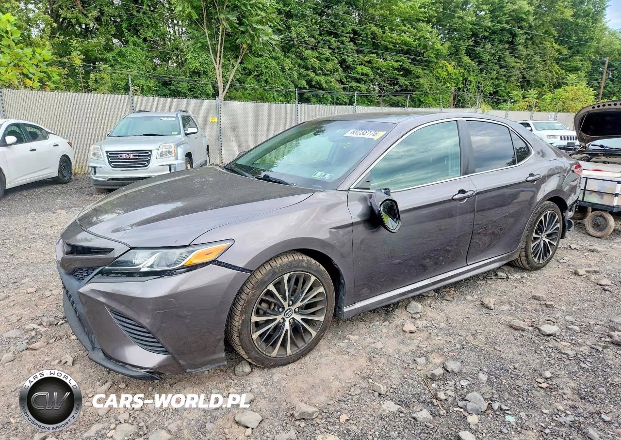 2018 Toyota Camry Se VIN:4T1B11HK7JU070277 - 1