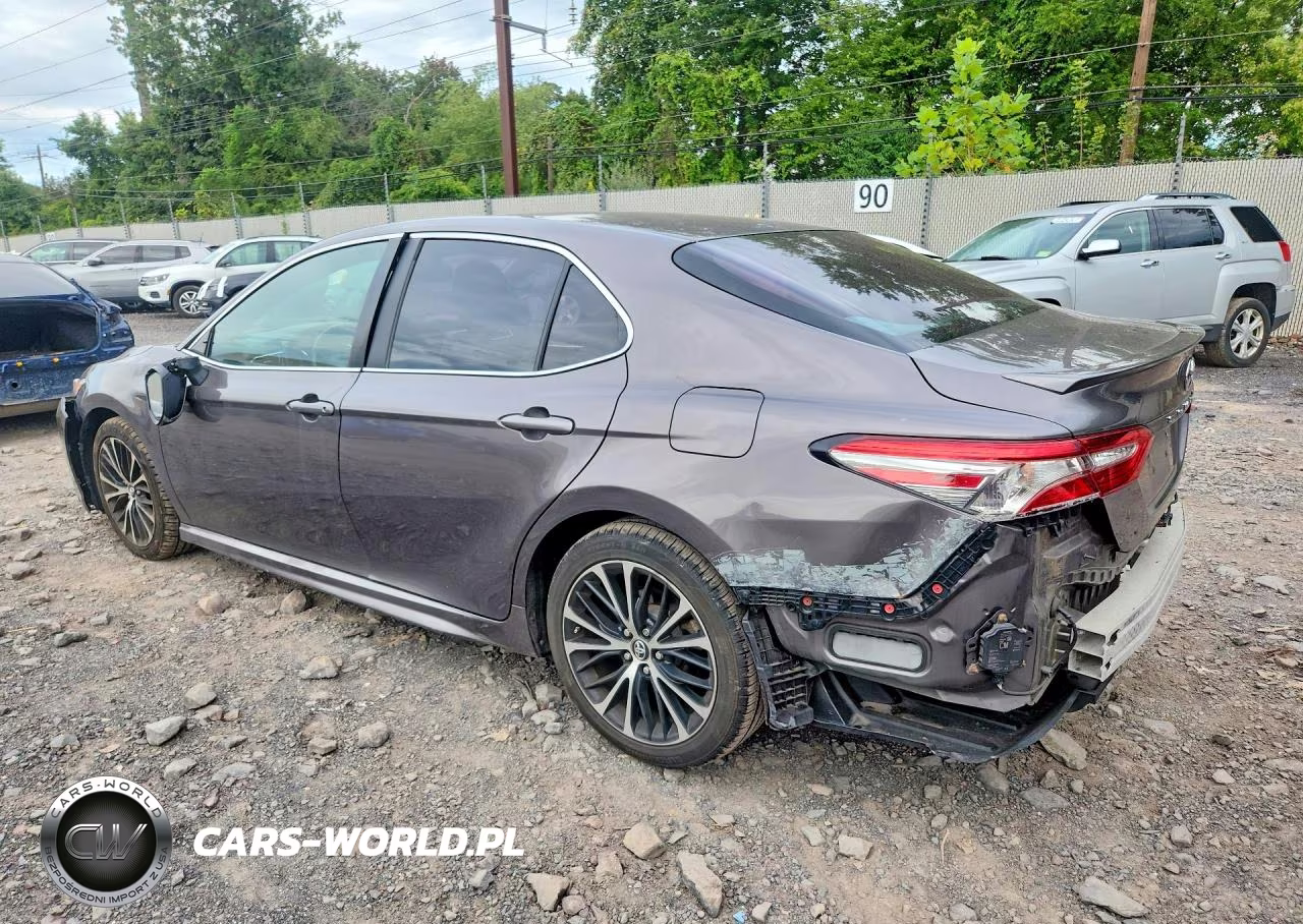2018 Toyota Camry Se VIN:4T1B11HK7JU070277 - 2
