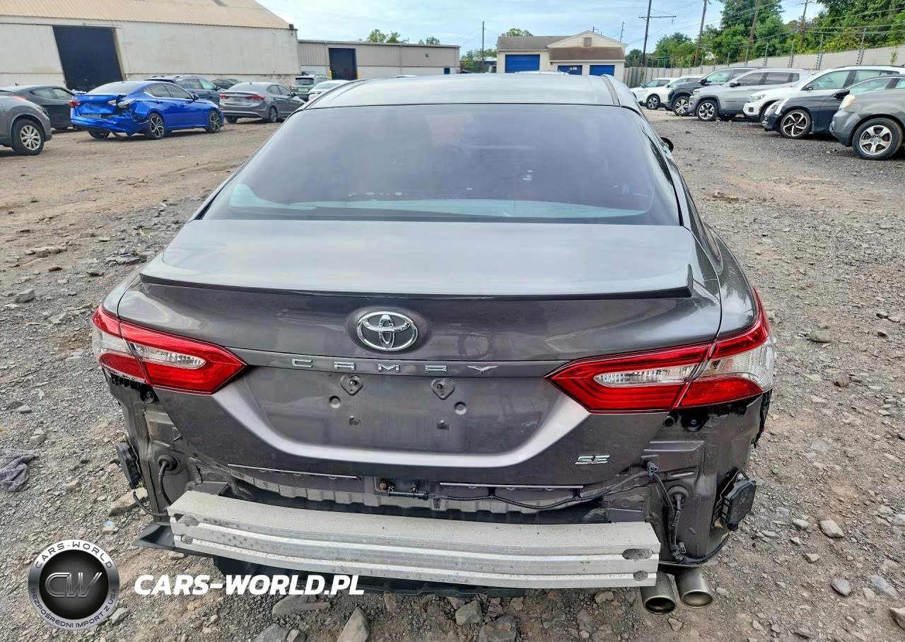 2018 Toyota Camry Se VIN:4T1B11HK7JU070277 - 6