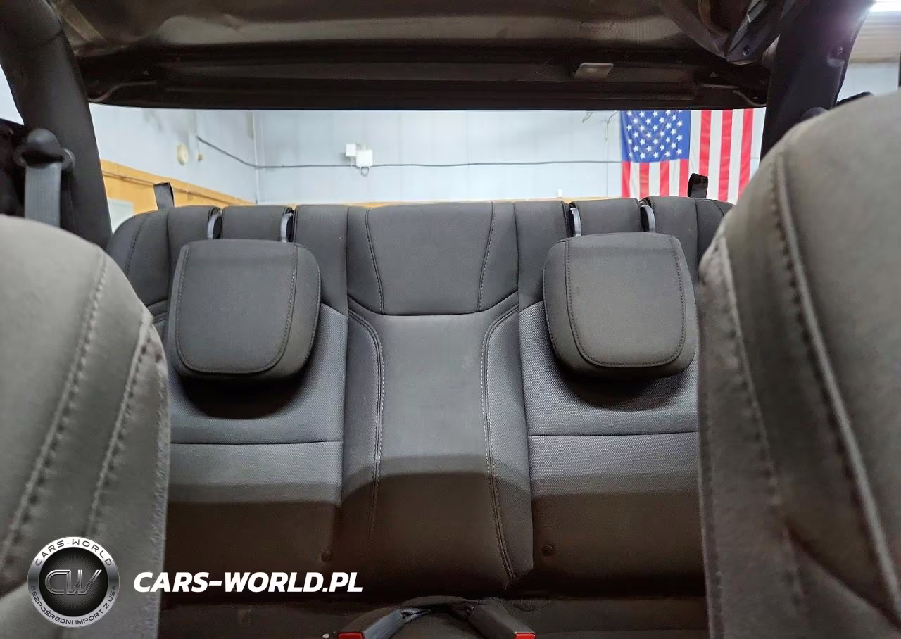 2020 Jeep Wrangler Sport VIN:1C4GJXAG0LW164480 - 10