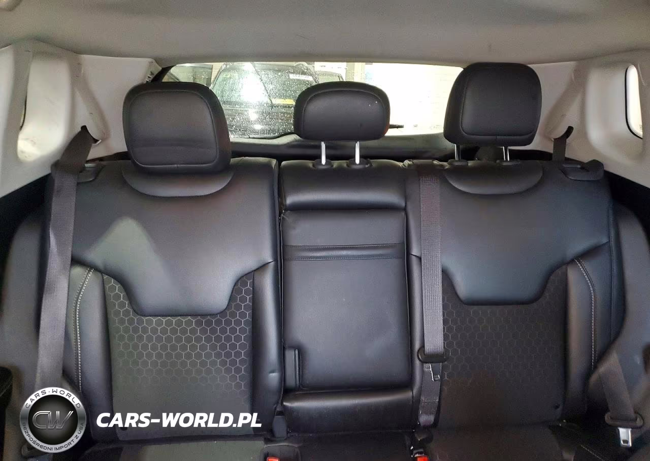 2019 Jeep Compass Latitude VIN:3C4NJDBB5KT673560 - 10