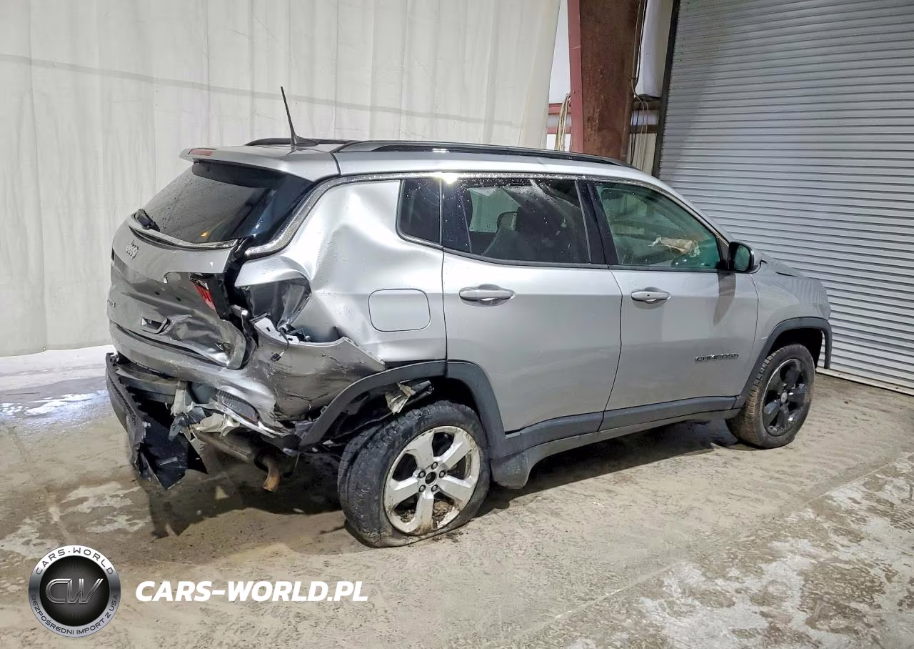 2019 Jeep Compass Latitude VIN:3C4NJDBB5KT673560 - 3