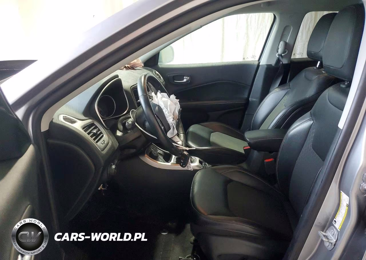 2019 Jeep Compass Latitude VIN:3C4NJDBB5KT673560 - 7