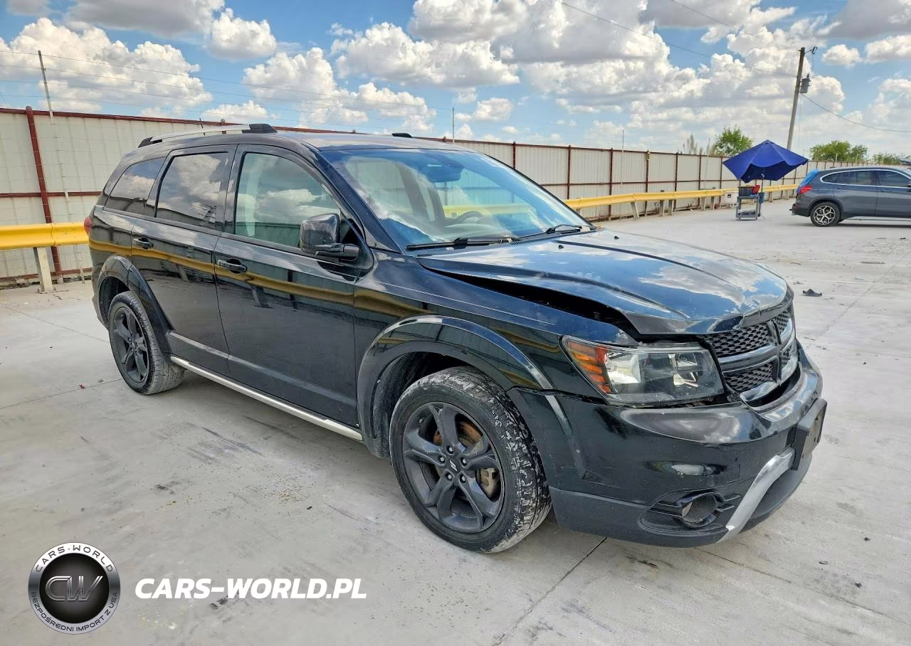 2018 Dodge Journey Crossroad VIN:3C4PDDGG8JT516771 - 4