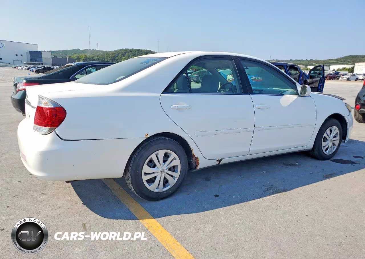 2006 Toyota Camry Le VIN:4T1BE32K96U669925 - 3
