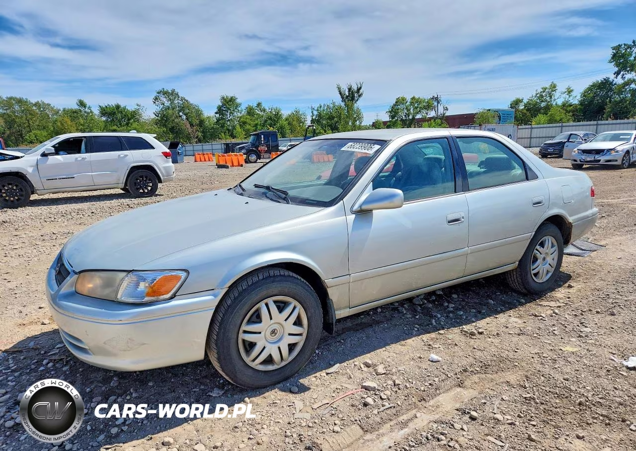 2001 Toyota Camry Le – zdjęcie 1 z 12