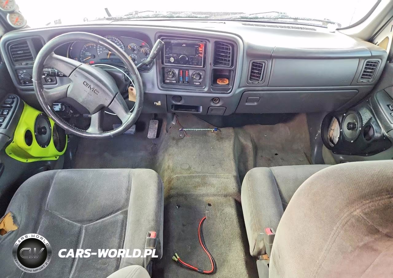 2005 GMC Sierra C2500 Heavy Duty VIN:1GTHC23285F870117 - 8