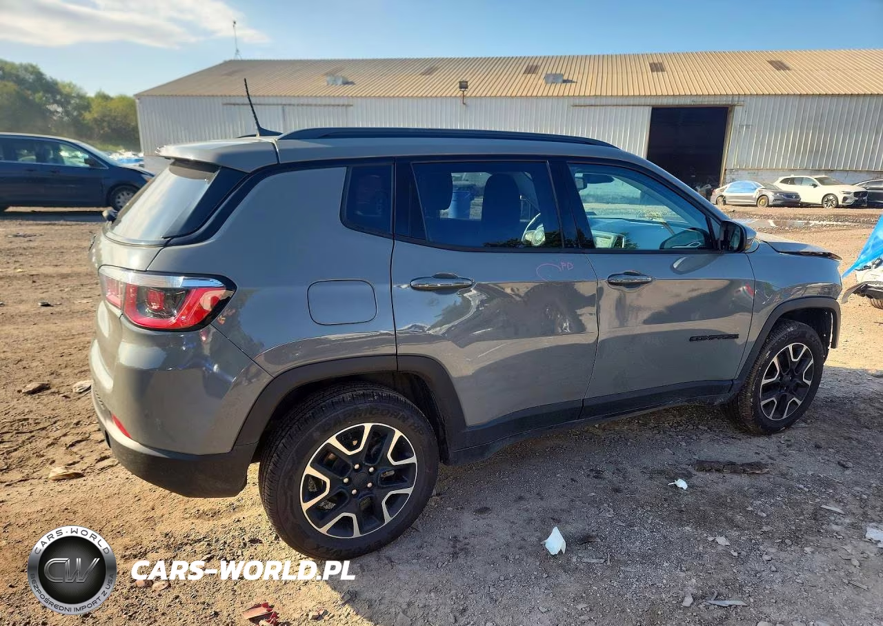 2019 Jeep Compass Sport VIN:3C4NJDAB5KT850187 - 3
