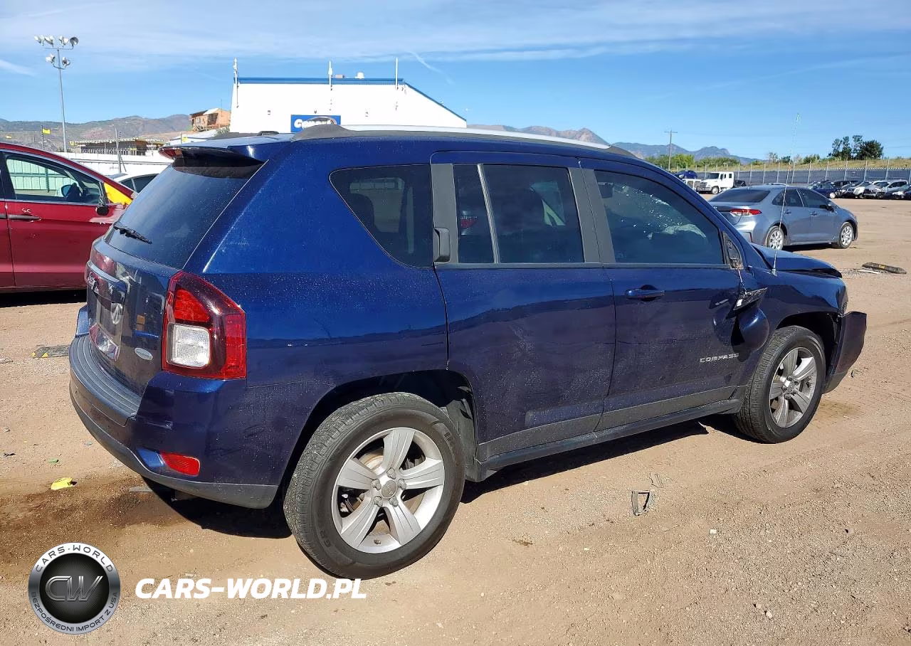 2017 Jeep Compass Latitude VIN:1C4NJDEB3HD104717 - 3