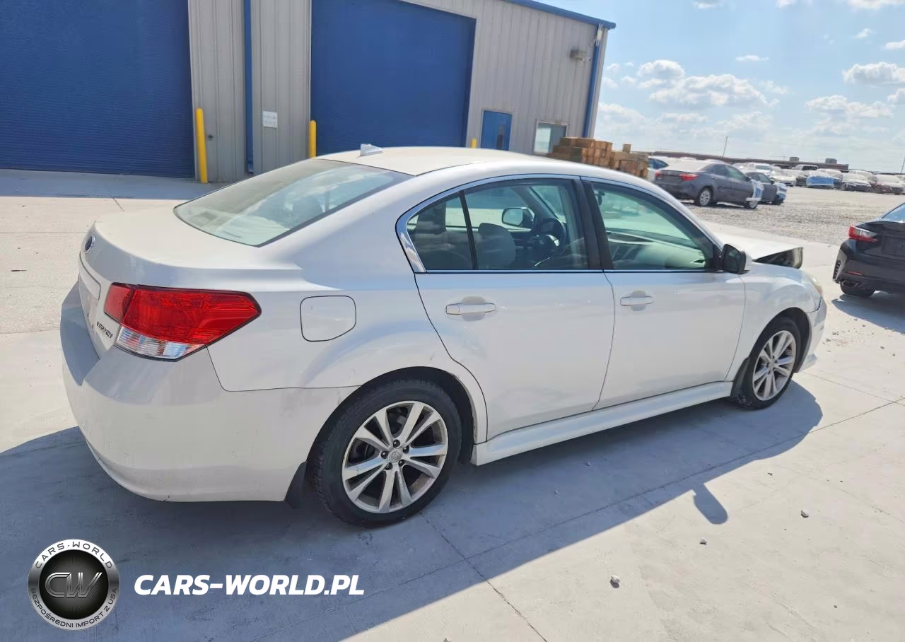 2014 Subaru Legacy 2.5I Premium VIN:4S3BMCC6XE3031938 - 3