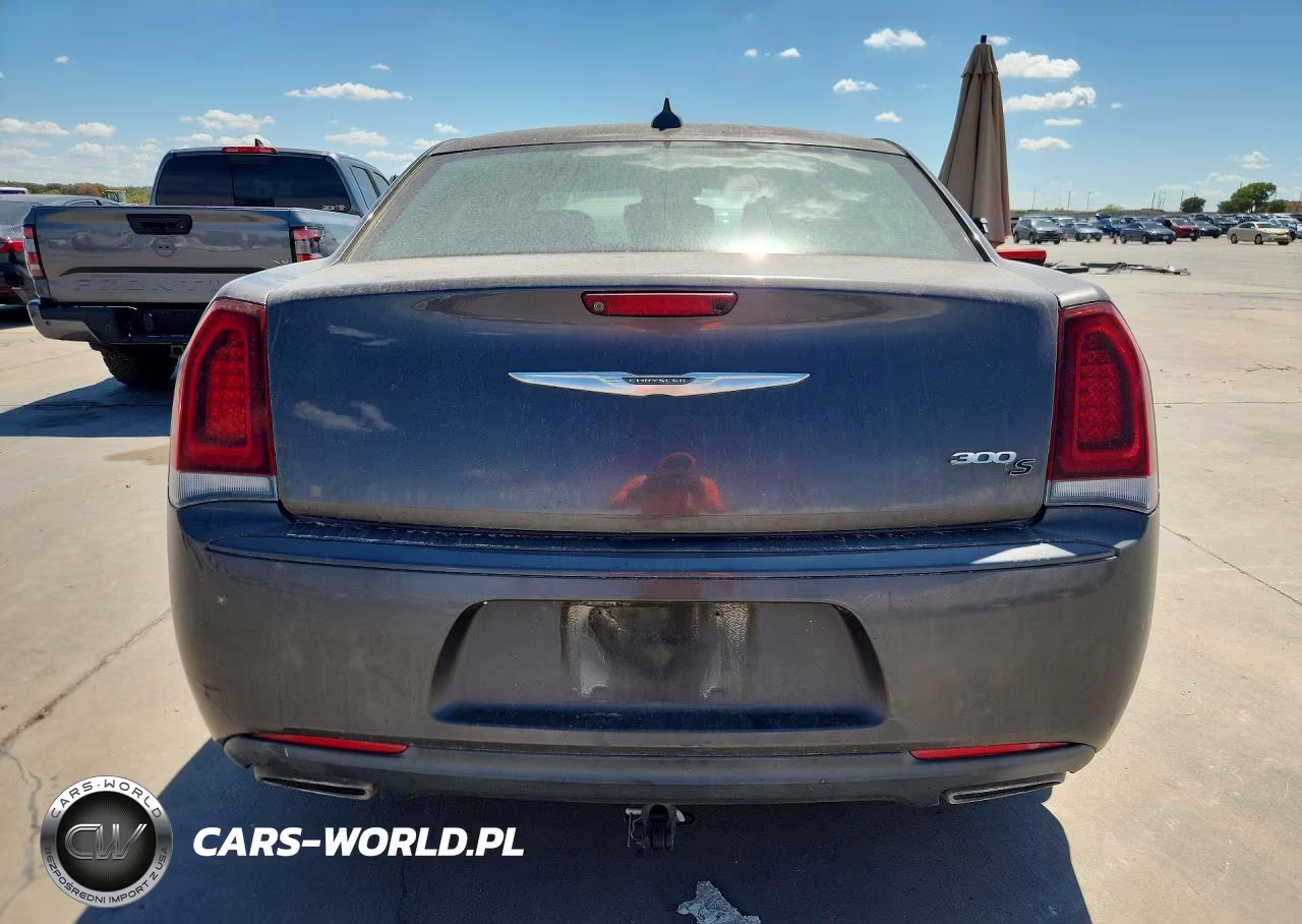 2016 Chrysler 300 S VIN:2C3CCABG9GH175619 - 6