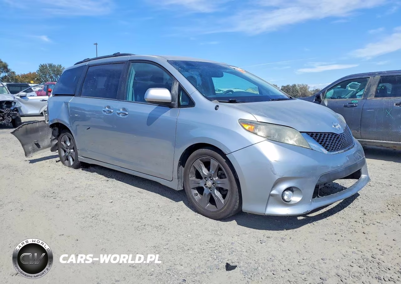 2013 Toyota Sienna Sport VIN:5TDXK3DC0DS361181 - 4