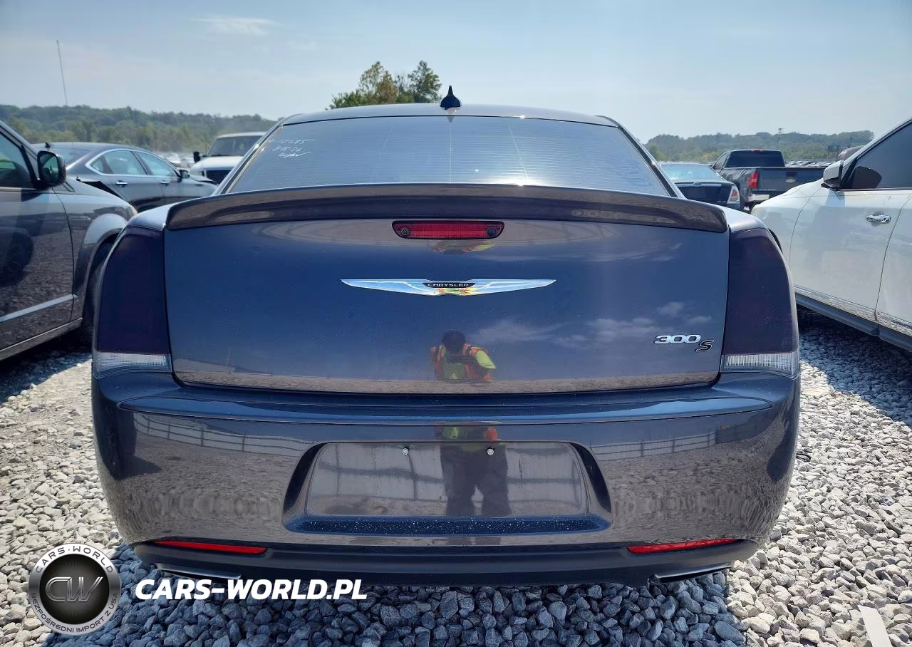 2017 Chrysler 300 S VIN:2C3CCABG1HH610246 - 6