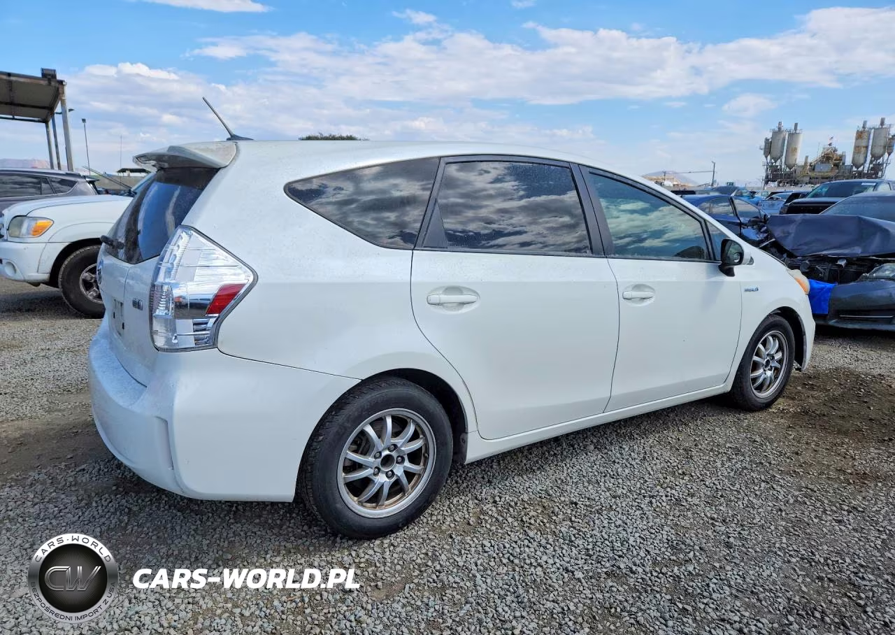 2012 Toyota Prius V Three VIN:JTDZN3EU2C3136462 - 3