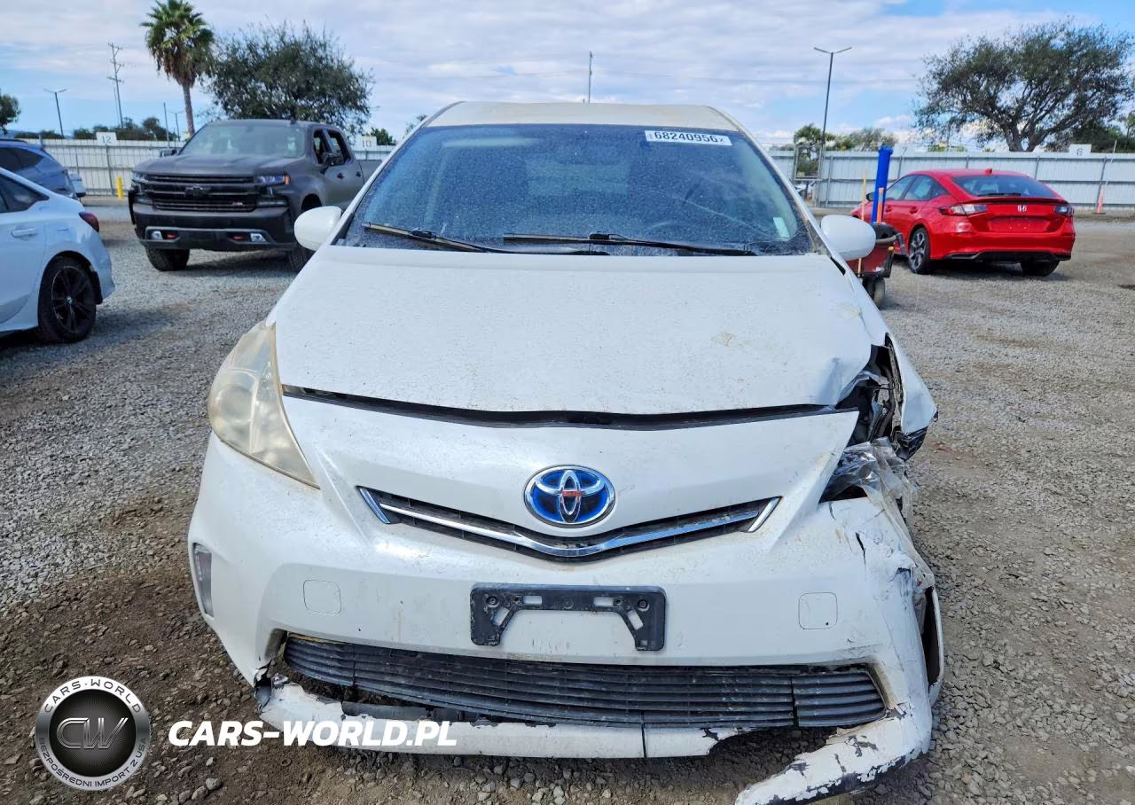 2012 Toyota Prius V Three VIN:JTDZN3EU2C3136462 - 5