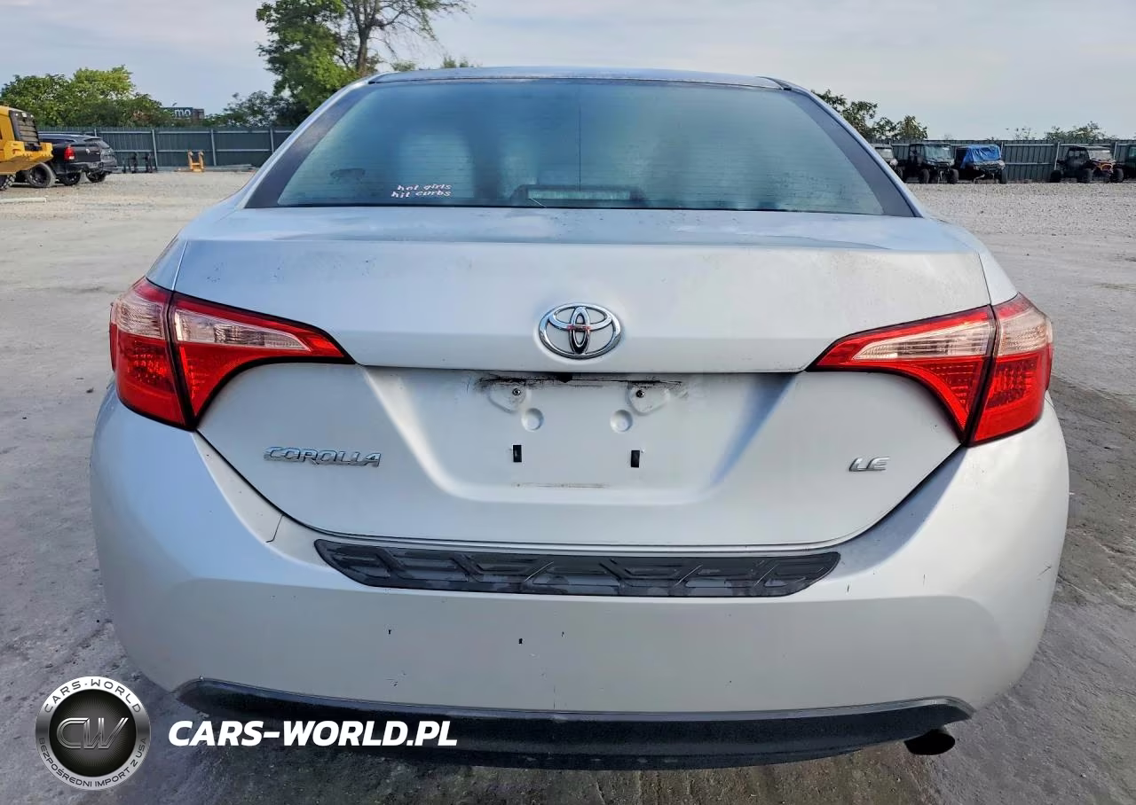2018 Toyota Corolla Le VIN:2T1BURHE6JC970668 - 6