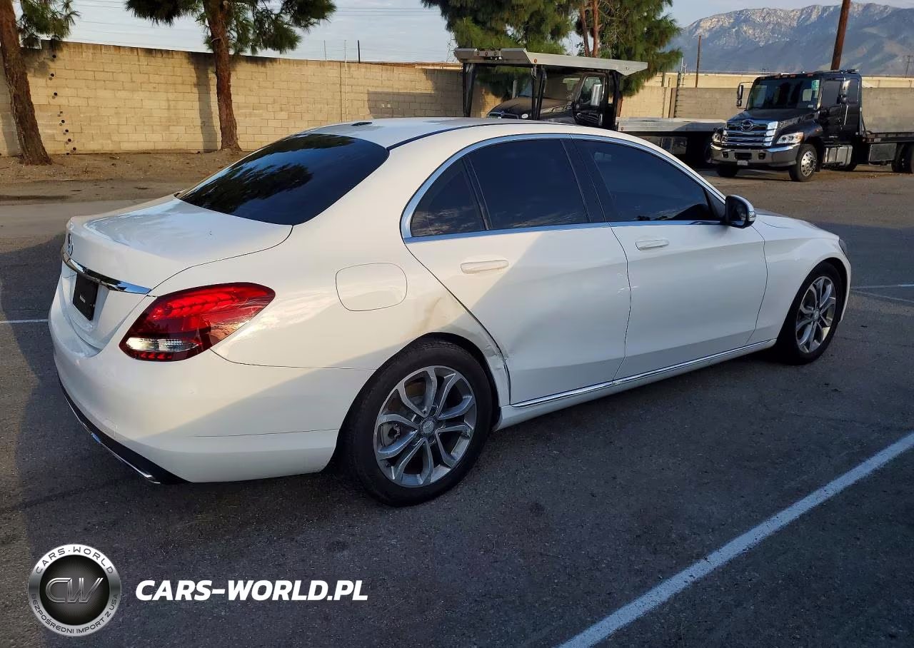 2015 Mercedes-Benz C 300 VIN:55SWF4JB5FU083126 - 3
