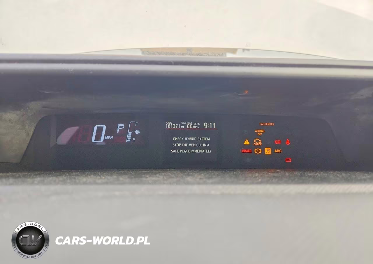 2015 Toyota Prius C One VIN:JTDKDTB32F1093922 - 9