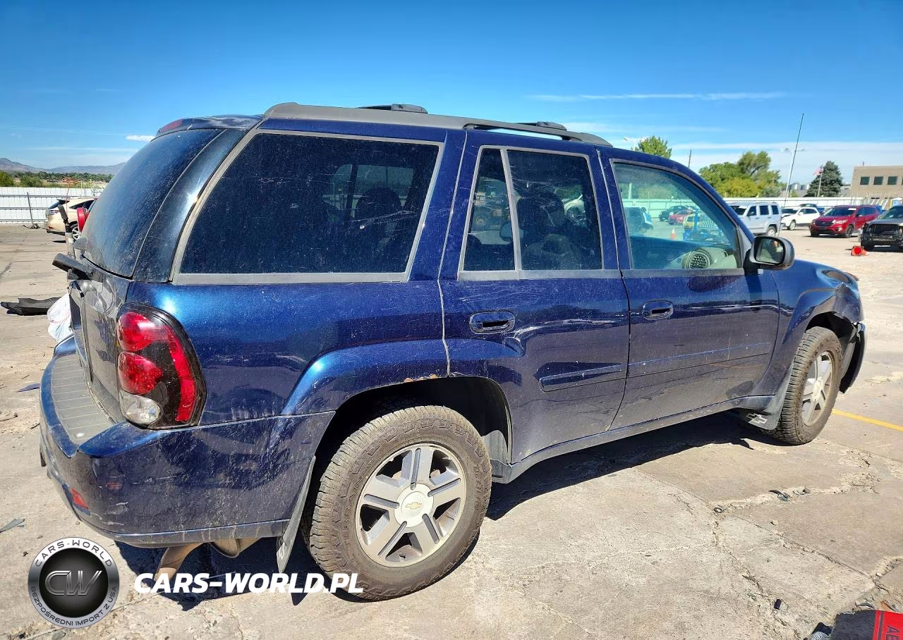 2007 Chevrolet Trailblazer Ls VIN:1GNDT13S272286662 - 3