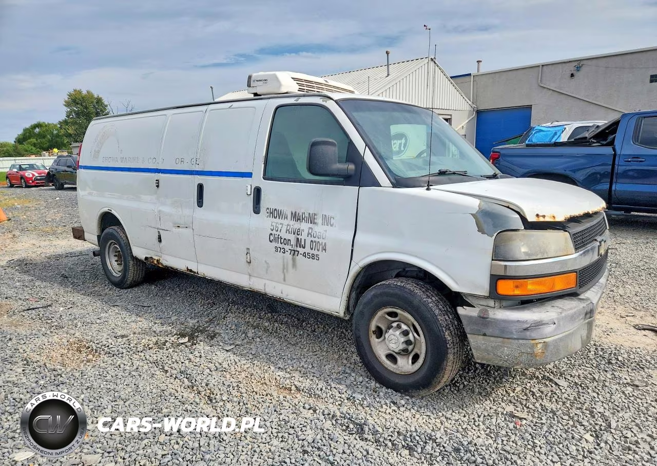 2010 Chevrolet Express 3500 Refrigerated Delivery Van VIN:1GC2GUAG9A1182574 - 4