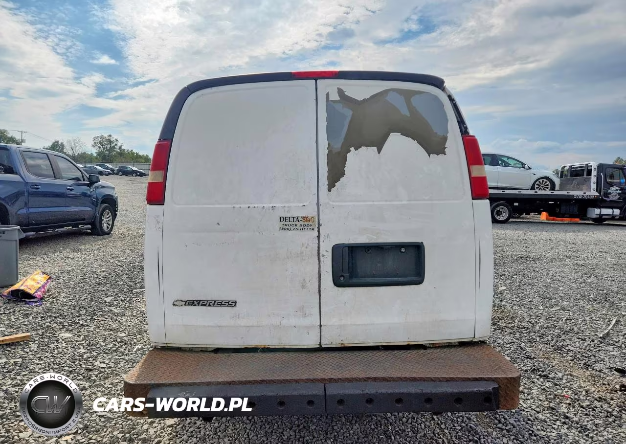 2010 Chevrolet Express 3500 Refrigerated Delivery Van VIN:1GC2GUAG9A1182574 - 6