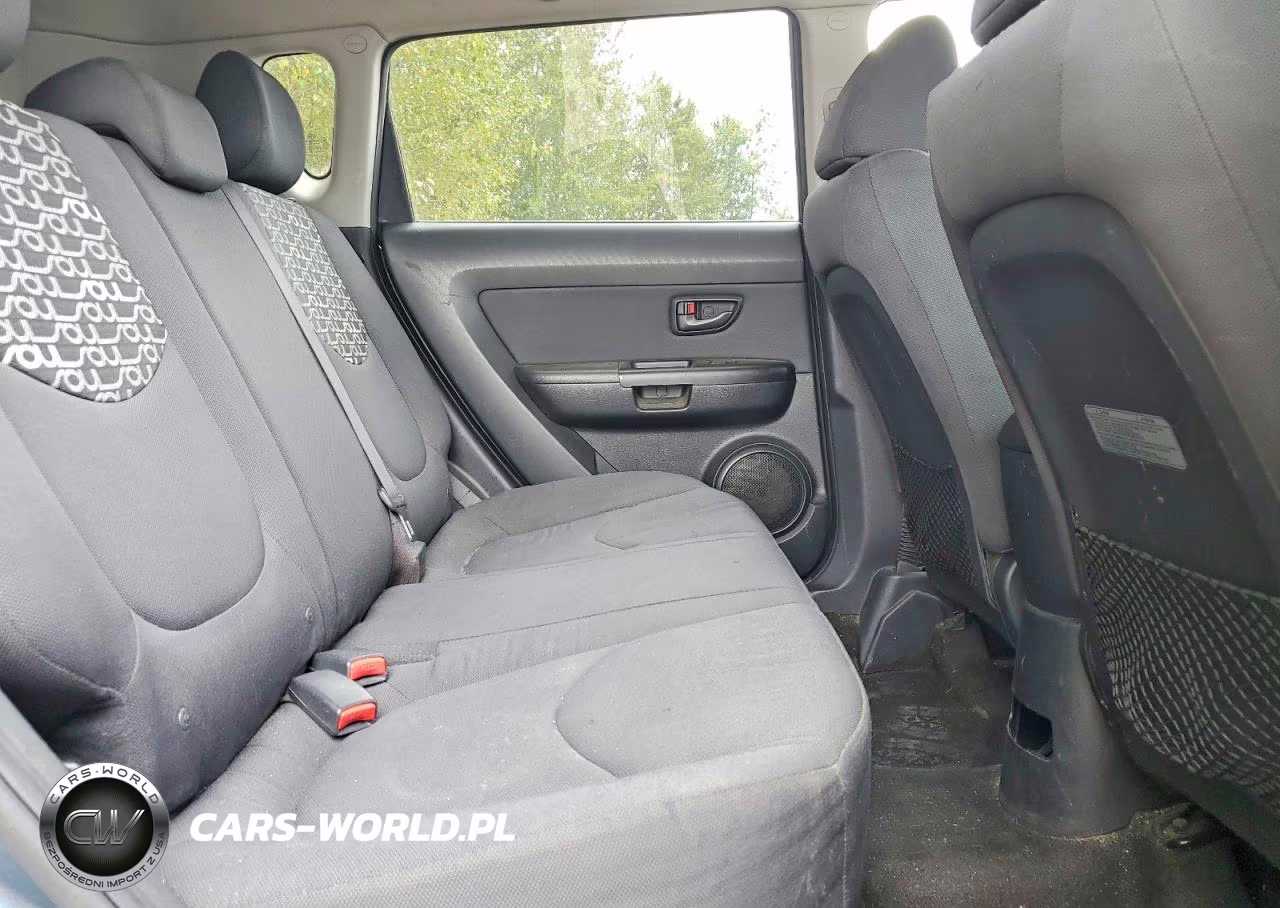 2011 Kia Soul + VIN:KNDJT2A27B7310194 - 11