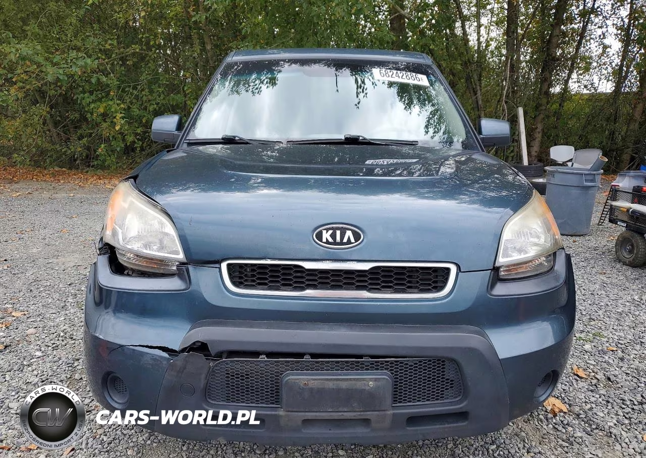2011 Kia Soul + VIN:KNDJT2A27B7310194 - 5