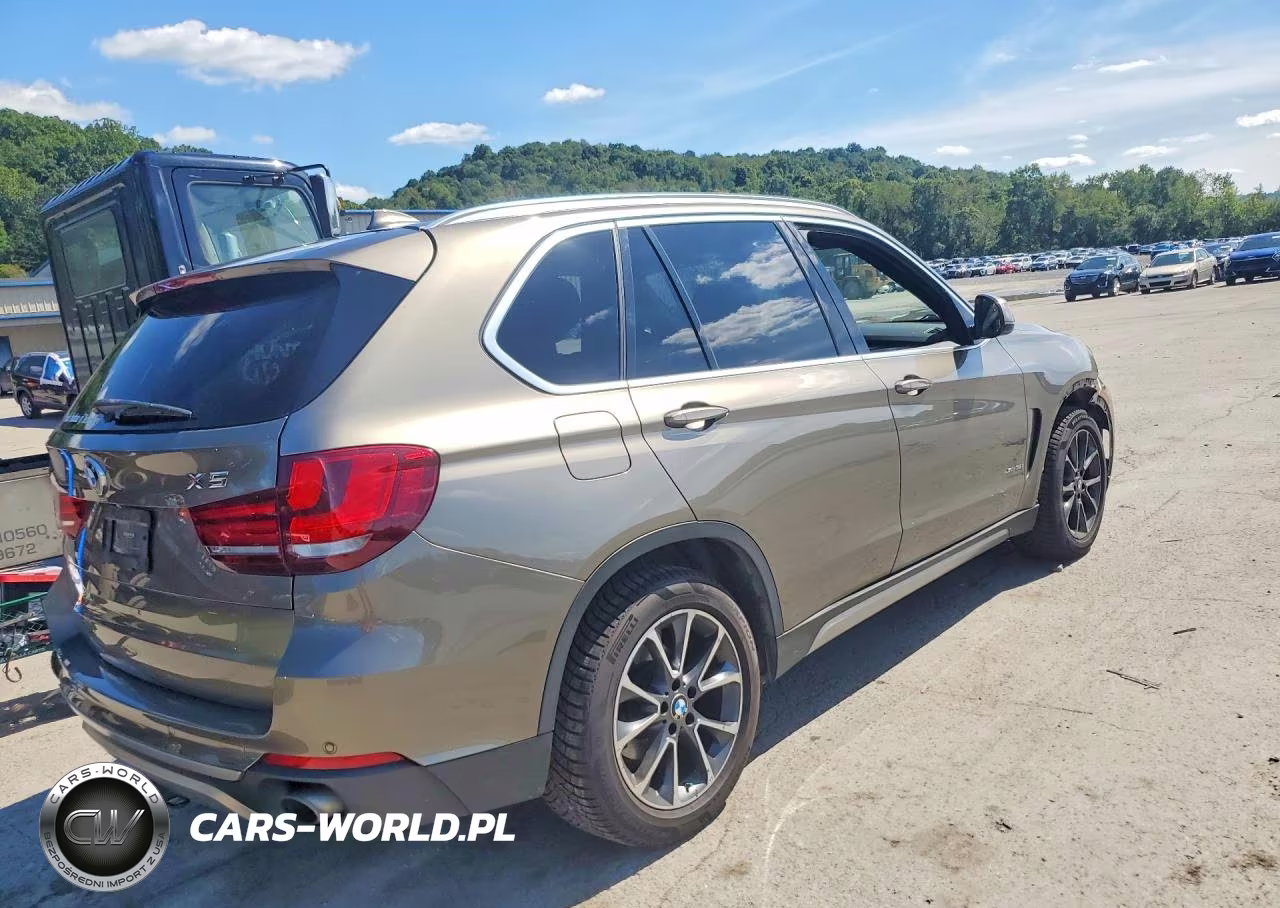 2017 BMW X5 xDrive35I VIN:5UXKR0C34H0V70808 - 3