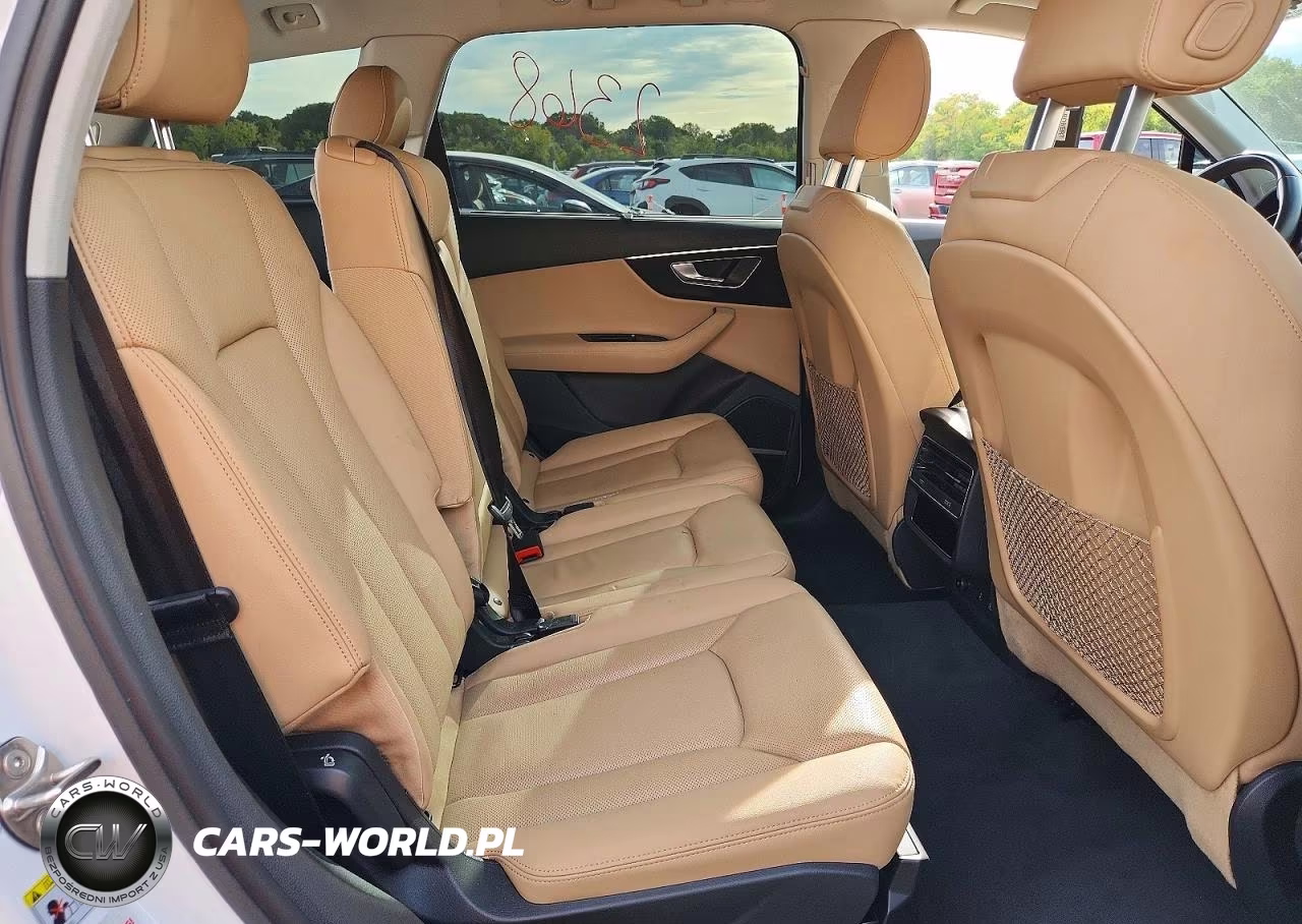 2022 Audi Q7 Premium Plus VIN:WA1LXBF74ND015216 - 11
