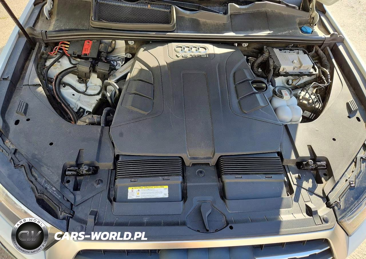 2017 Audi Q7 Prestige VIN:WA1VAAF79HD033364 - 11