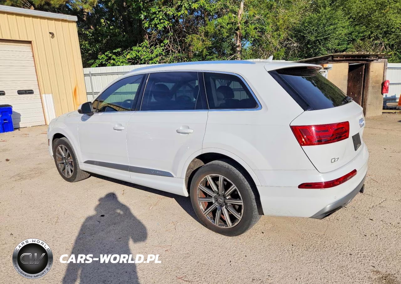 2017 Audi Q7 Prestige VIN:WA1VAAF79HD033364 - 2