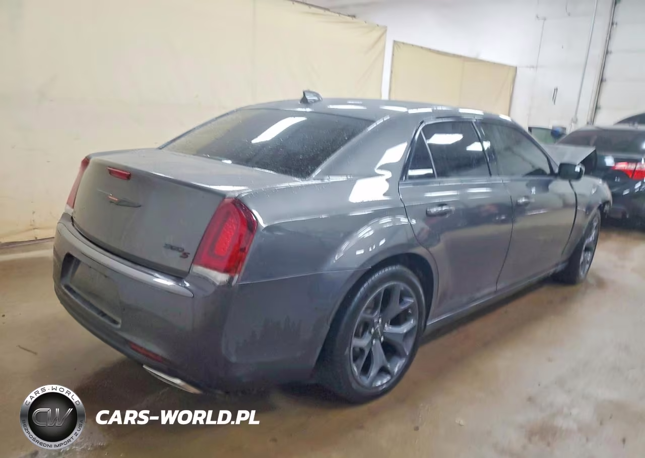 2023 Chrysler 300 S VIN:2C3CCABG2PH569561 - 3