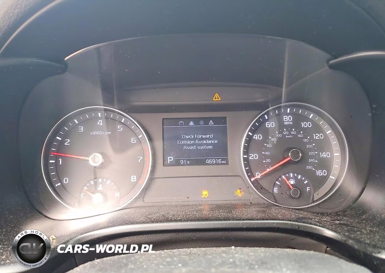 2019 Kia Forte S VIN:3KPF34AD4KE027903 - 9