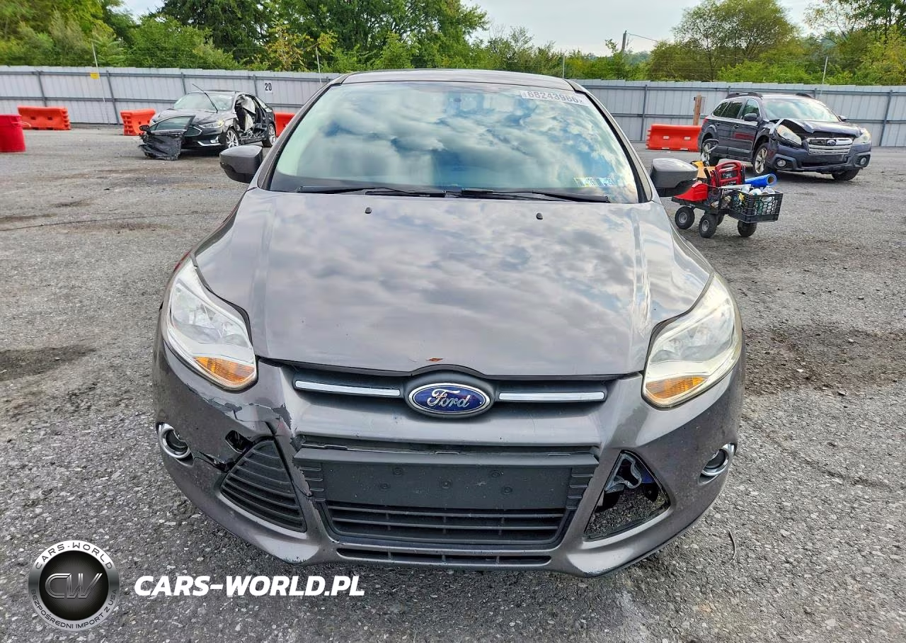 2014 Ford Focus Se VIN:1FADP3F25EL152519 - 5