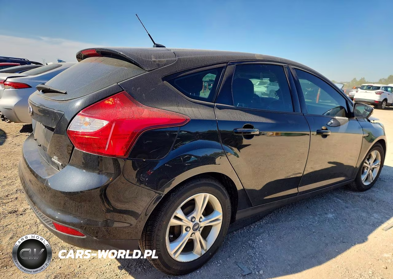 2014 Ford Focus Se VIN:1FADP3K2XEL369473 - 3