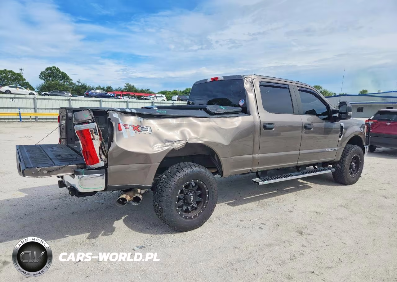 2019 Ford F250 Super Duty VIN:1FT7W2BT0KEC49372 - 3