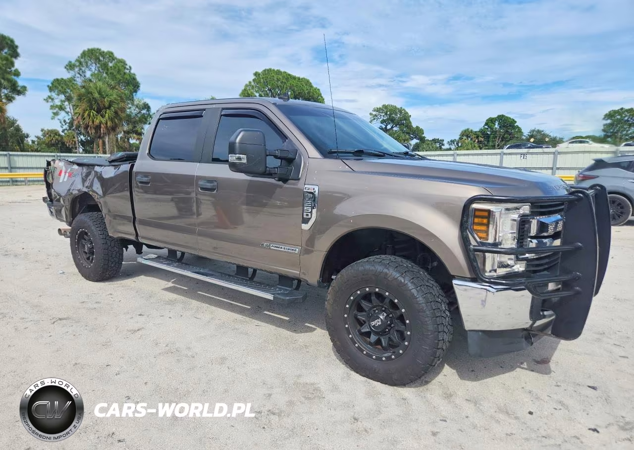 2019 Ford F250 Super Duty VIN:1FT7W2BT0KEC49372 - 4
