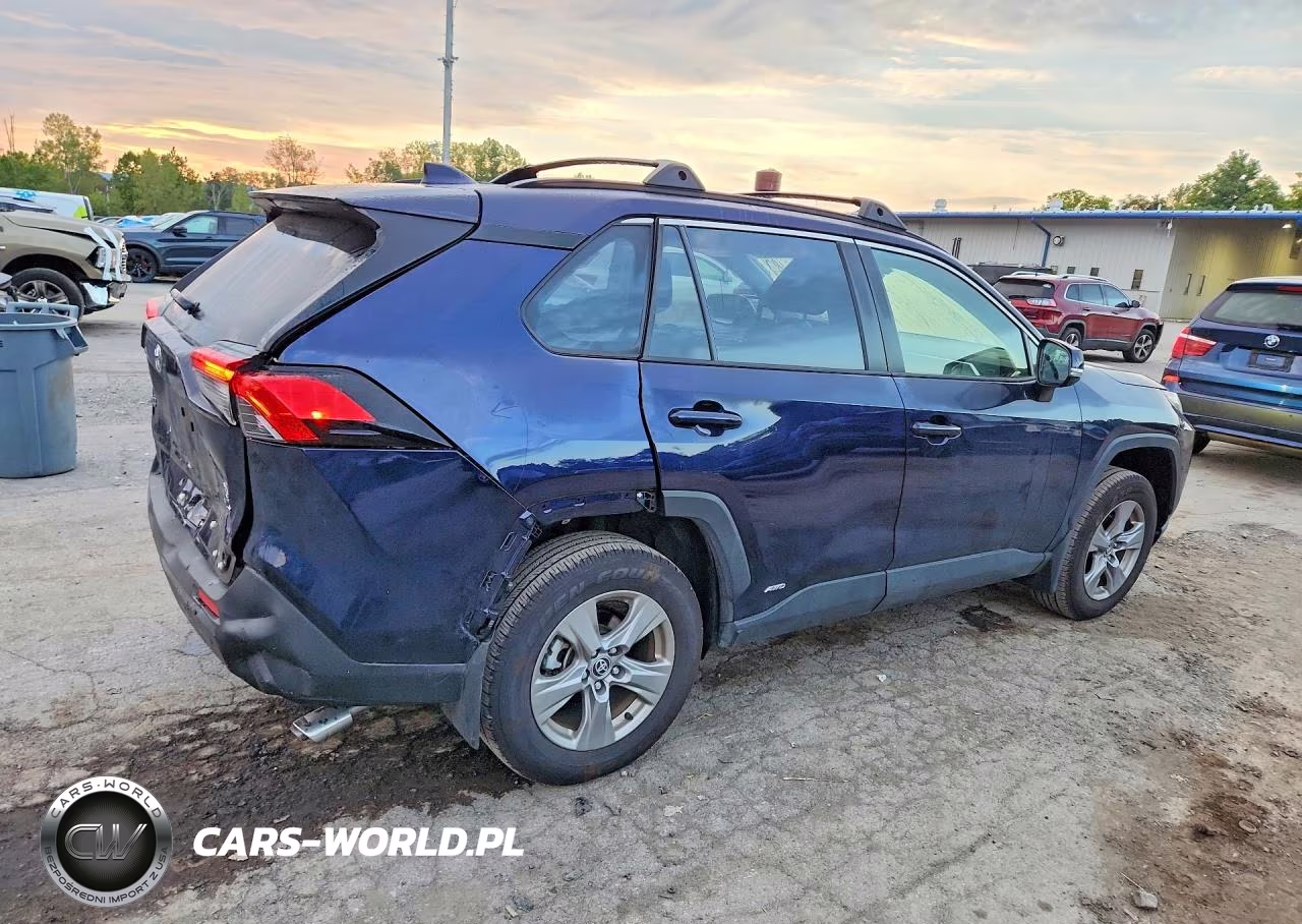 2025 Toyota Rav4 Hybrid Xle VIN:JTMRWRFV5SJ089929 - 3
