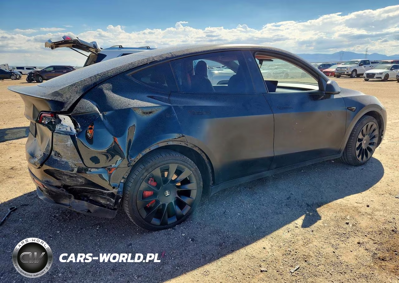 2021 Tesla Model Y VIN:5YJYGAEE0MF191127 - 3