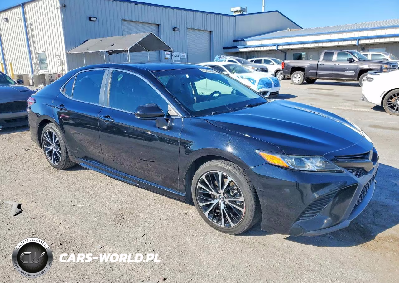 2018 Toyota Camry Se VIN:4T1B11HKXJU127703 - 4