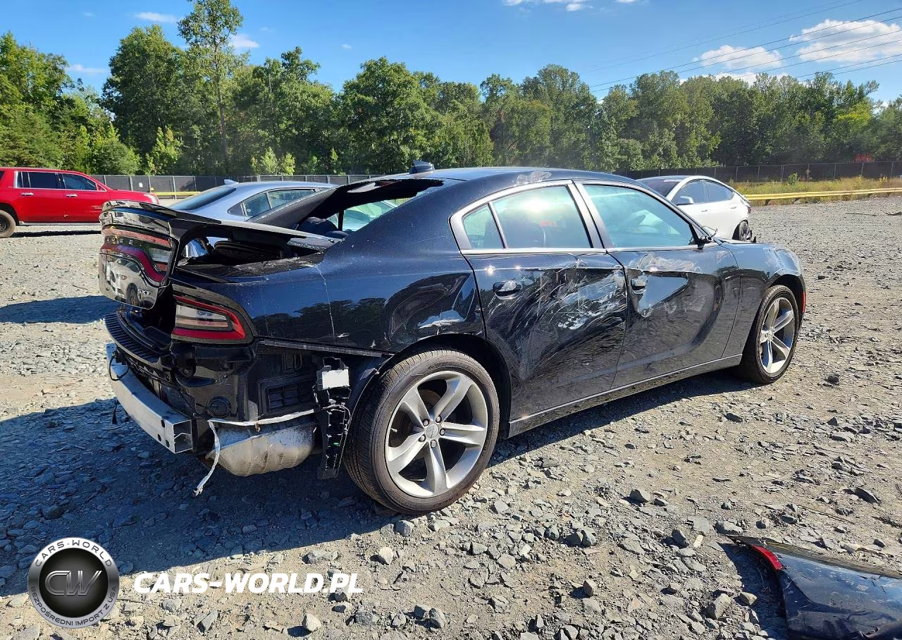 2015 Dodge Charger Sxt VIN:2C3CDXHG8FH754610 - 3