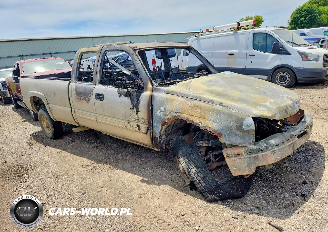 2005 Chevrolet Silverado K2500 Heavy Duty VIN:1GCHK29225E165216 - 4
